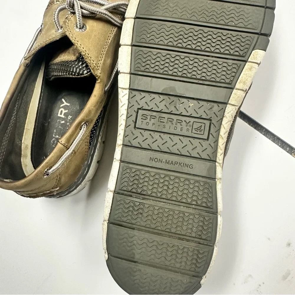 Sperry Men's Tan Leather Billfish 3-Eye boat shoes.